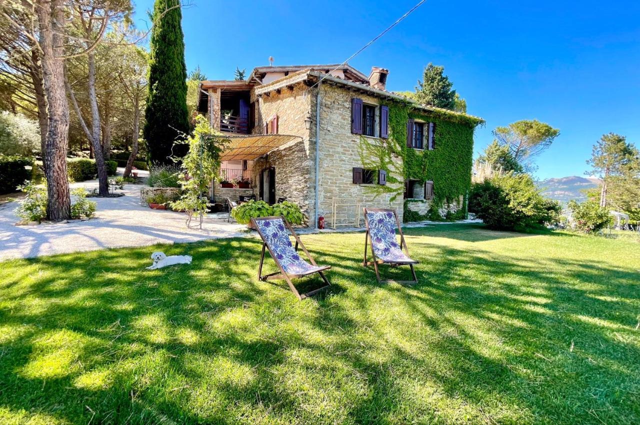 La Panoramica Gubbio - Maison De Charme - Casette E Appartamenti Self Catering Per Vacanze Meravigliose! Exterior foto